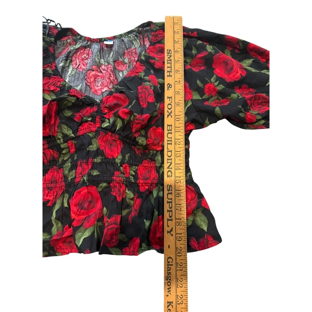 Old Navy Red Rose Floral Smocked Peplum Top V-Neck Puff Sleeve Medium Whimsygoth